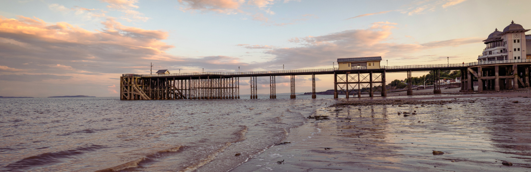 pier Penarth o'r dwyrain